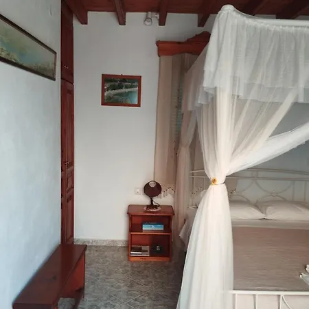 Glaros 2 -agriolivadi Patmos Apartment Kámbos